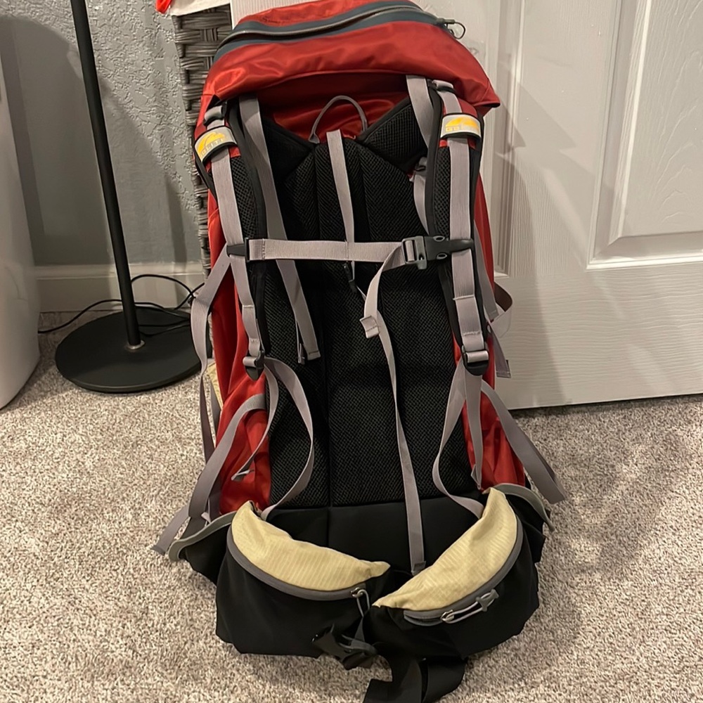 GoLite Backpacking Backpack - Picture 5 of 7